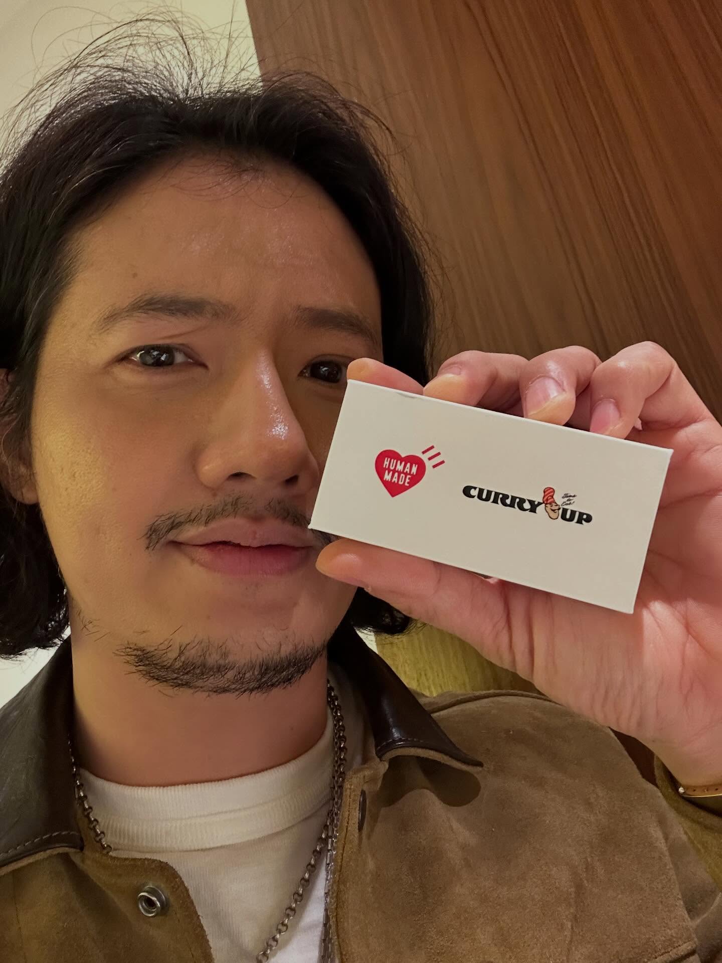 เป้ - อารักษ์ อมรศุภศิริ