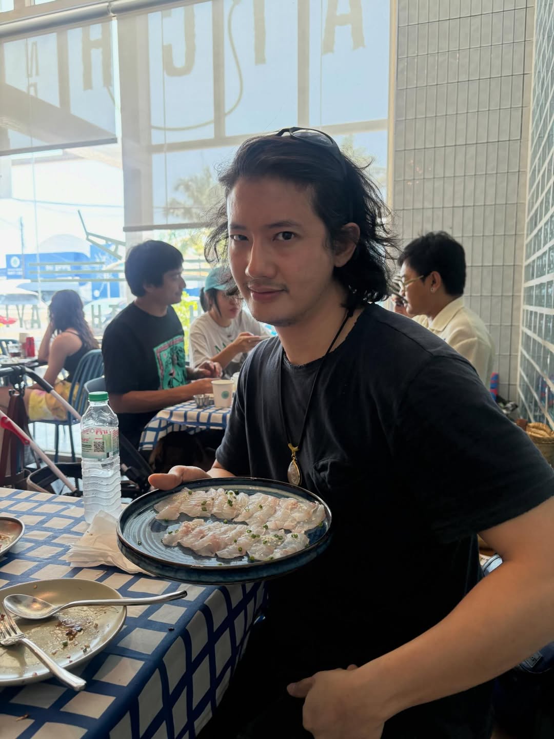 เป้ - อารักษ์ อมรศุภศิริ