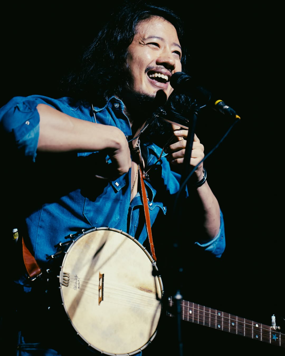เป้ - อารักษ์ อมรศุภศิริ