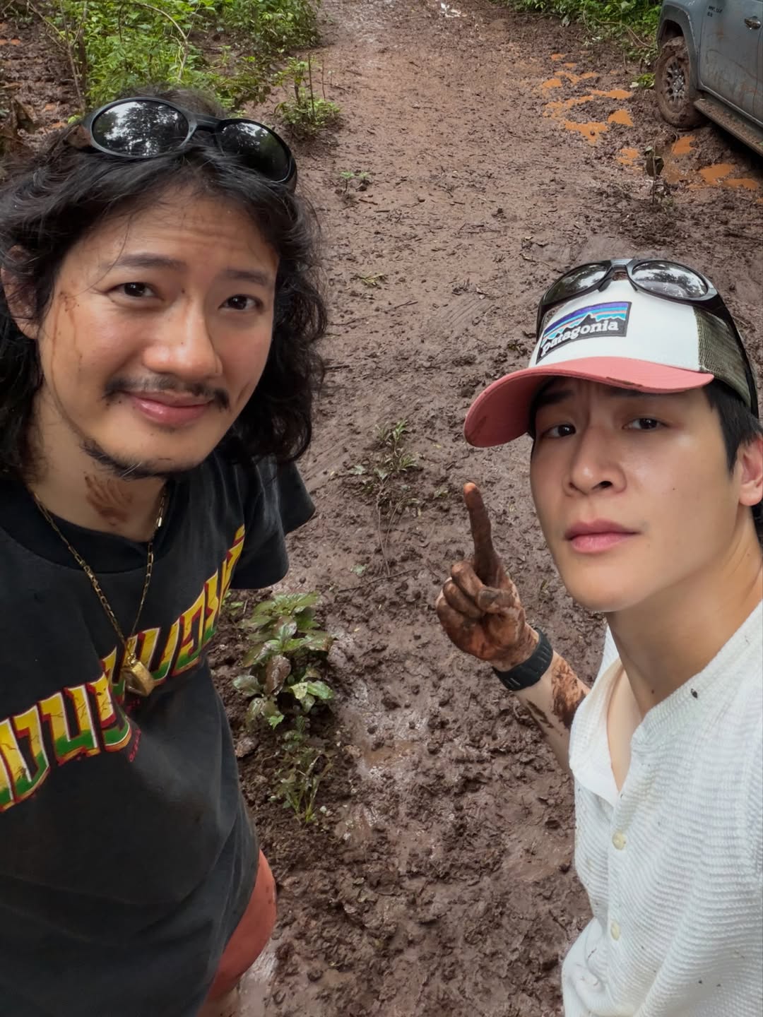 เป้ - อารักษ์ อมรศุภศิริ
