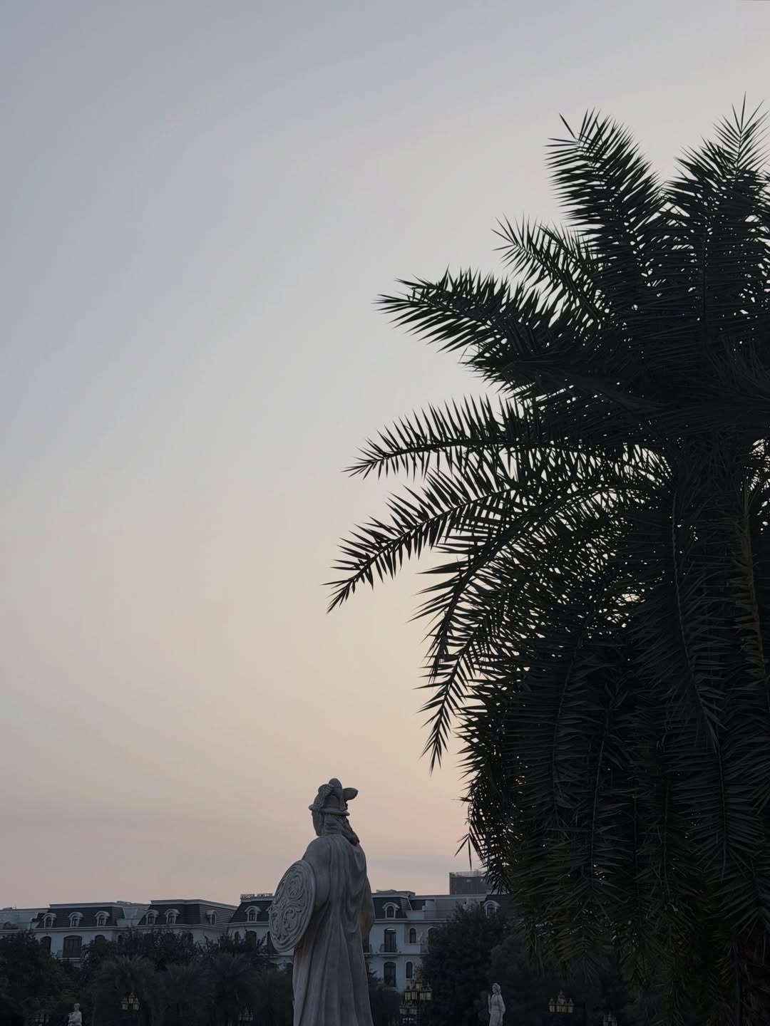 ณฐ - ณฐสิชณ์ เอื้อเอกสิชฌ์