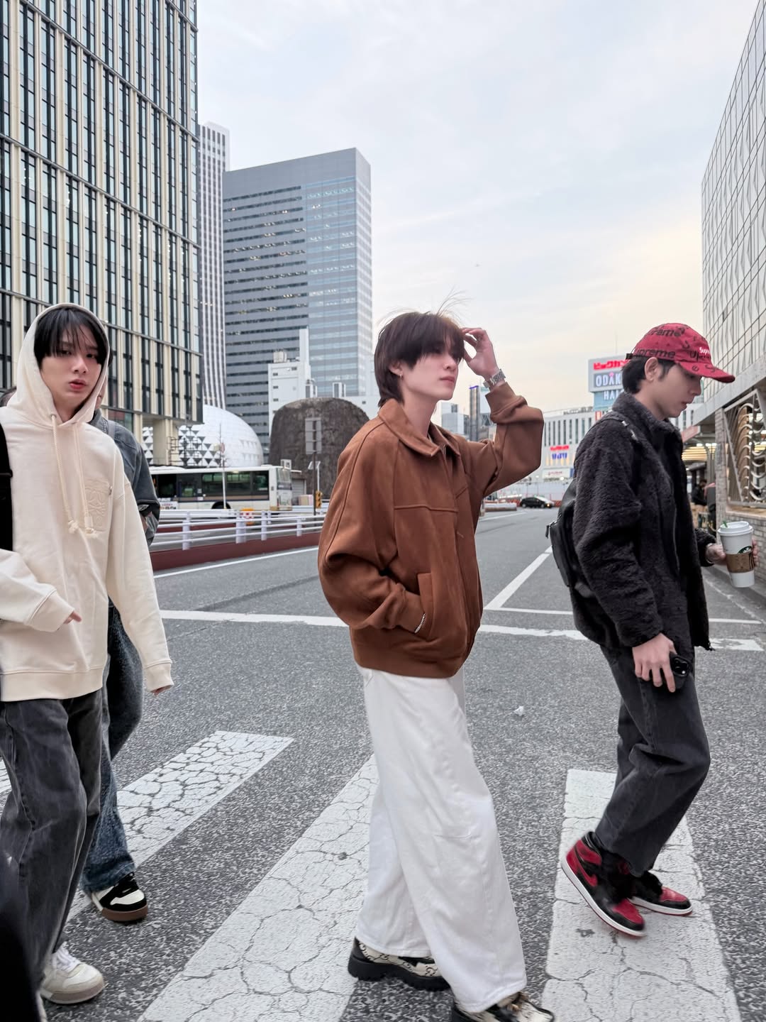 ณฐ - ณฐสิชณ์ เอื้อเอกสิชฌ์