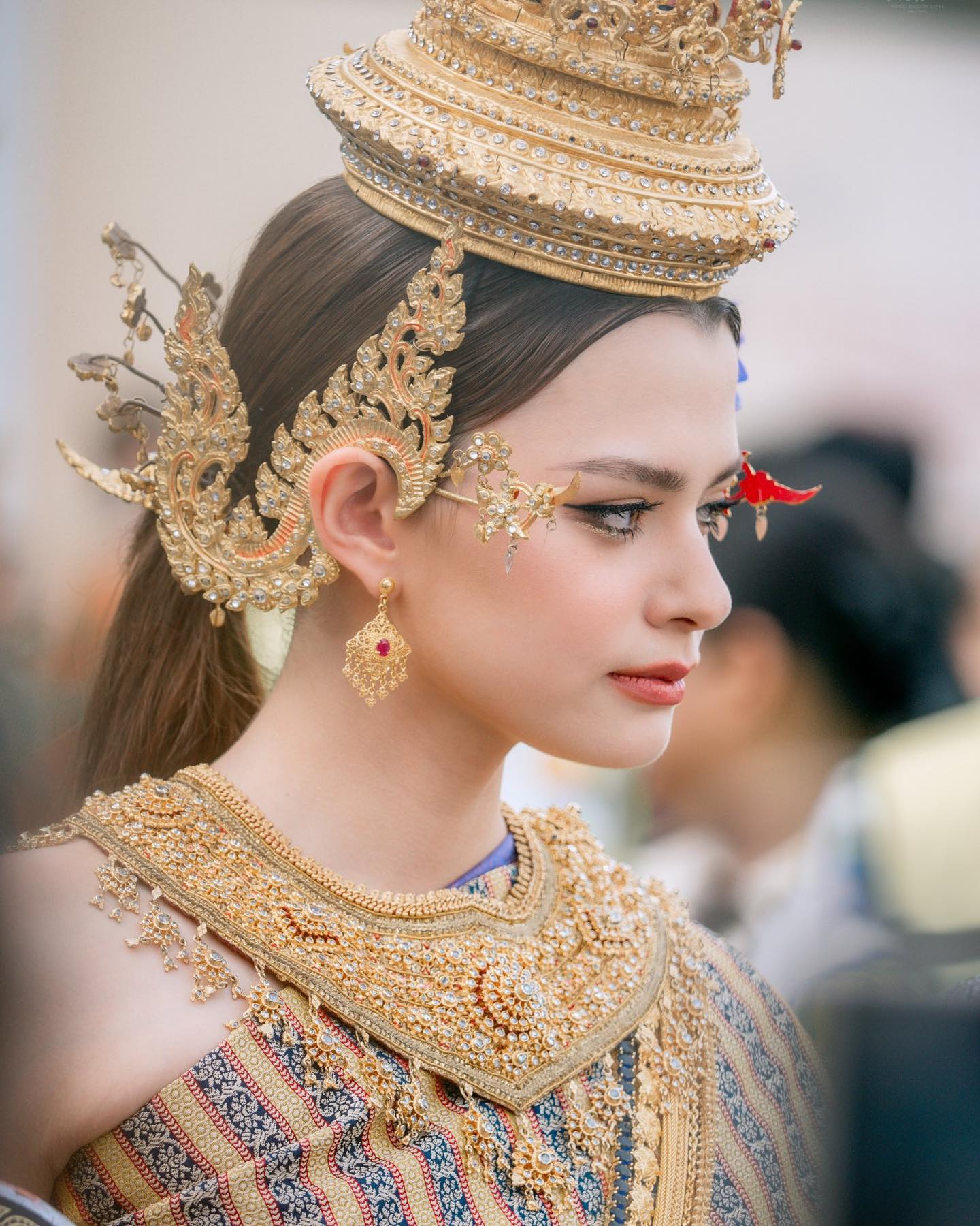 เบคกี้ - รีเบคก้า แพทรีเซีย อาร์มสตรอง