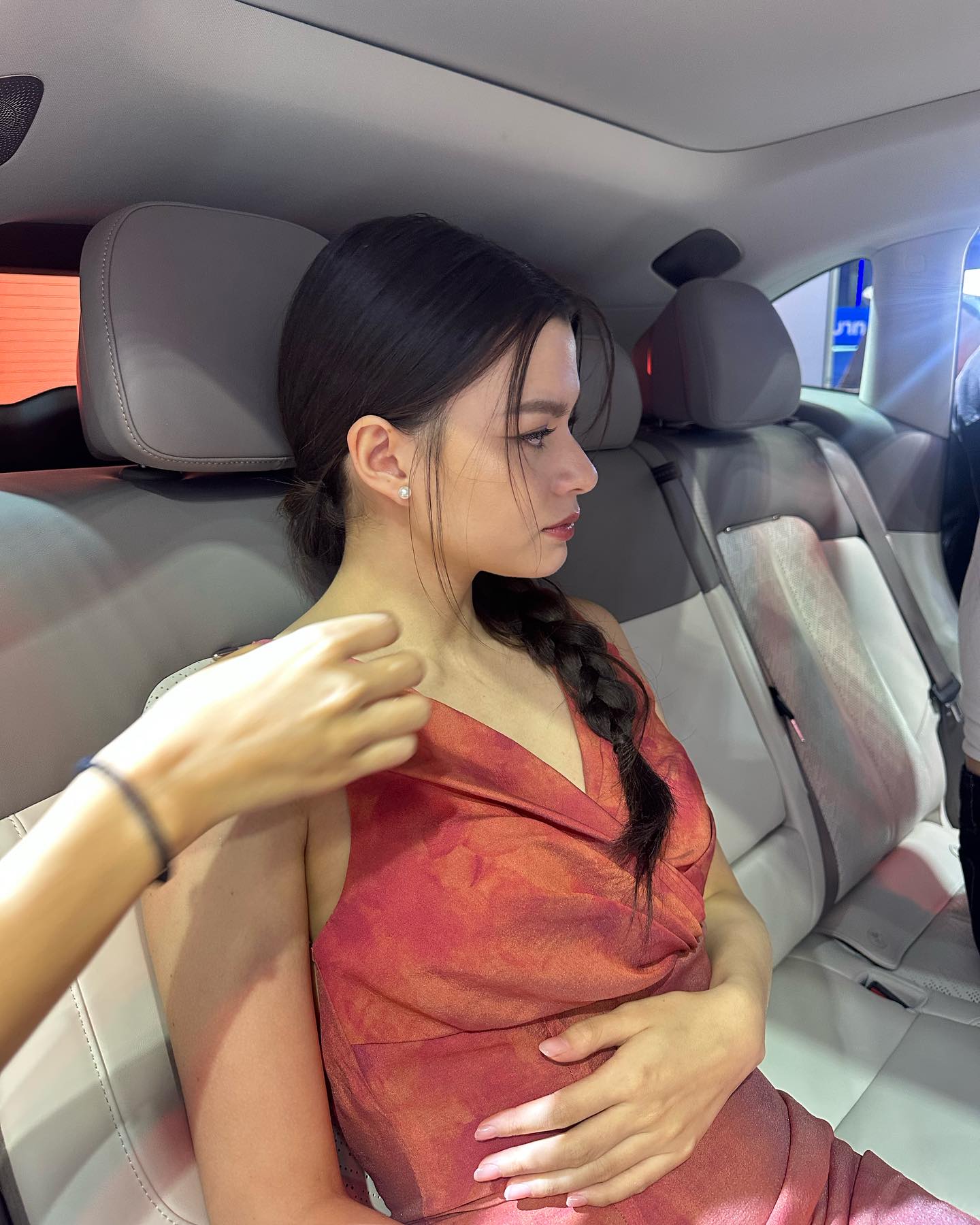 เบคกี้ - รีเบคก้า แพทรีเซีย อาร์มสตรอง