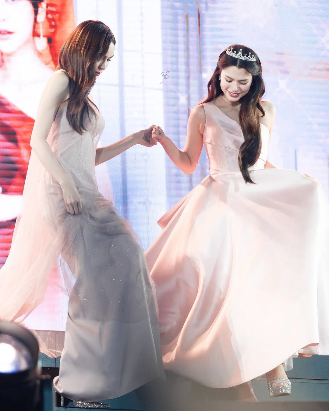 เบคกี้ - รีเบคก้า แพทรีเซีย อาร์มสตรอง