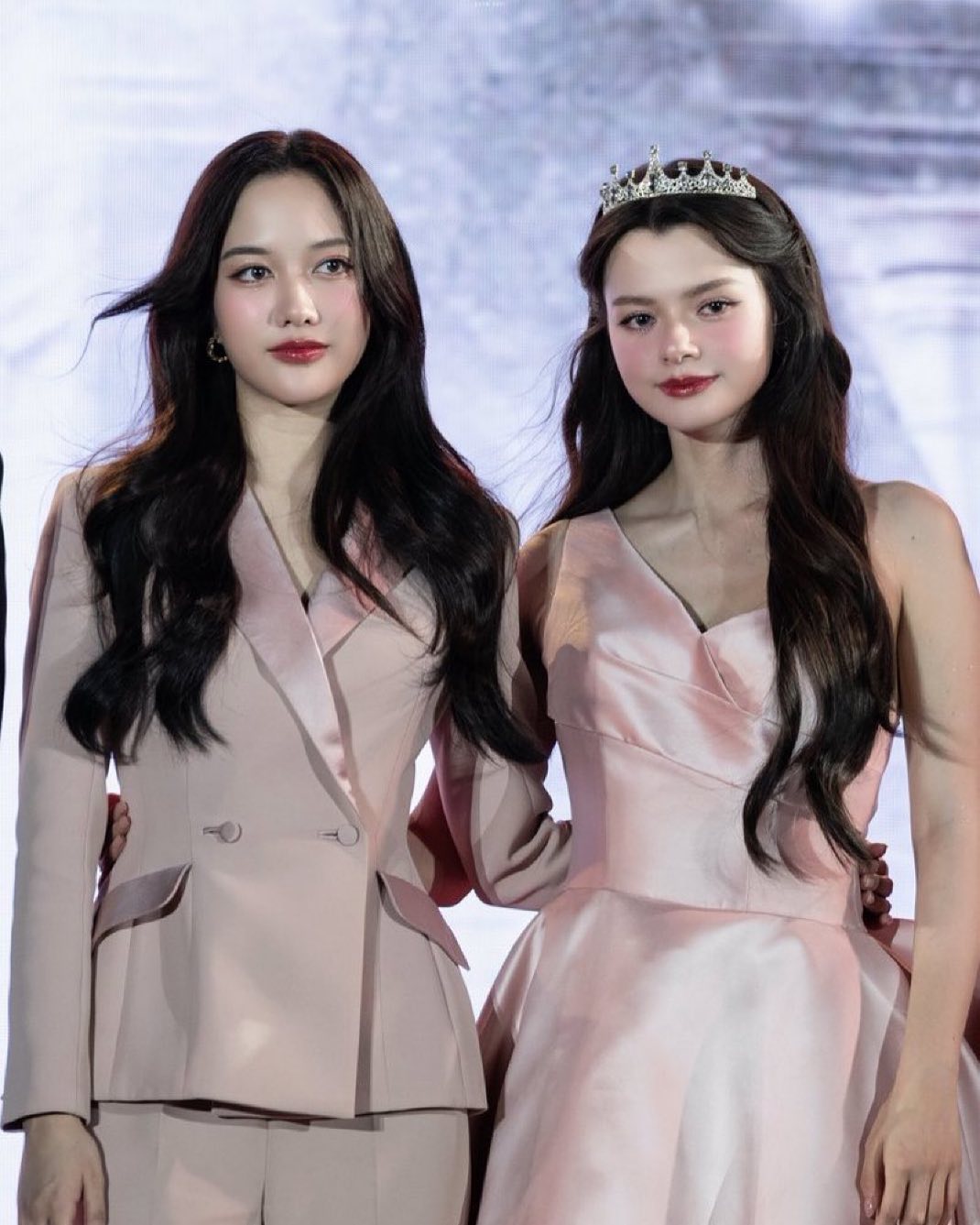 เบคกี้ - รีเบคก้า แพทรีเซีย อาร์มสตรอง