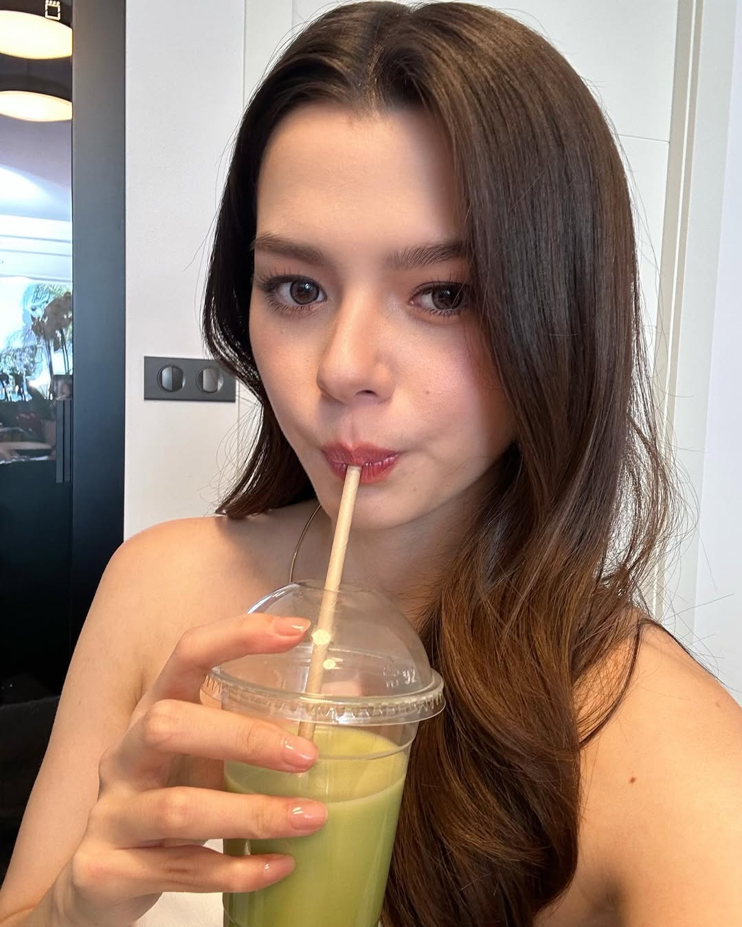เบคกี้ - รีเบคก้า แพทรีเซีย อาร์มสตรอง