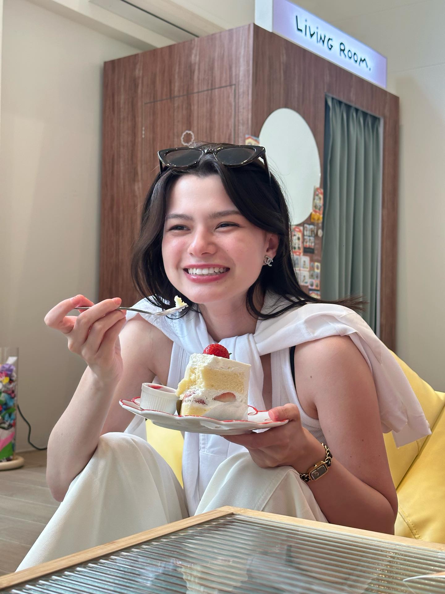 เบคกี้ - รีเบคก้า แพทรีเซีย อาร์มสตรอง