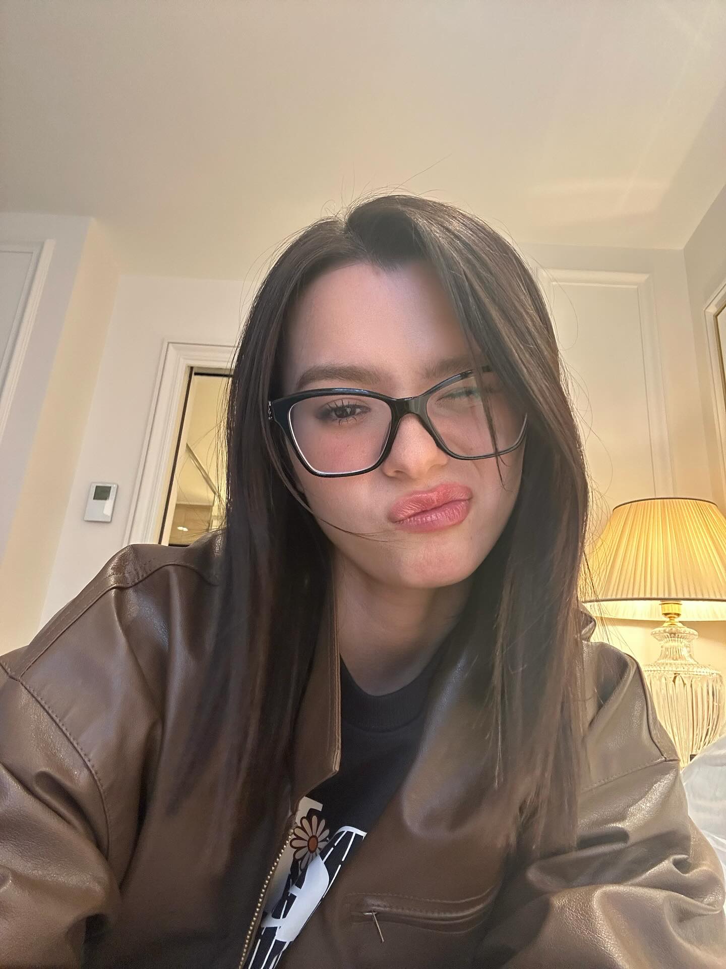 เบคกี้ - รีเบคก้า แพทรีเซีย อาร์มสตรอง