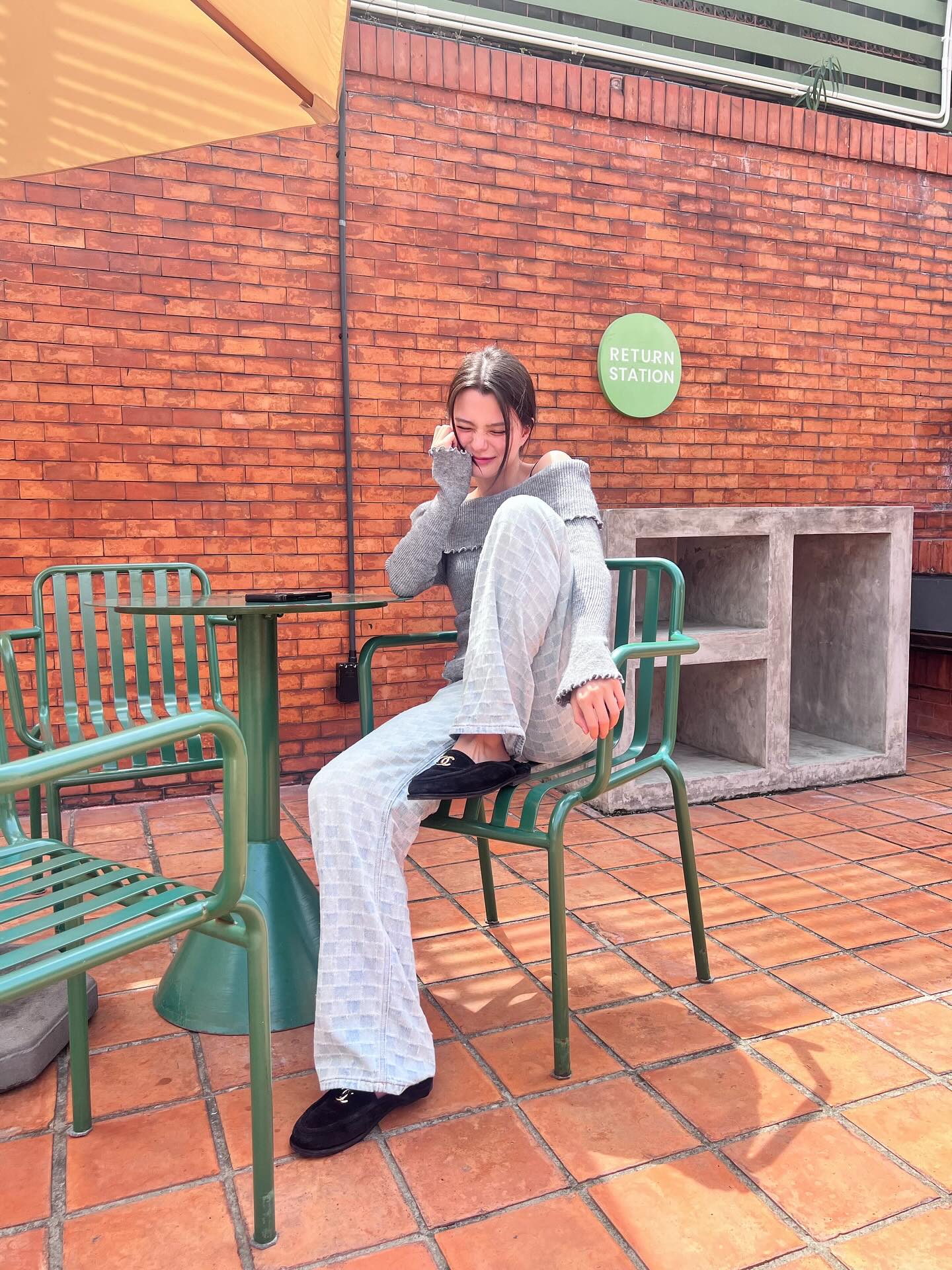 เบคกี้ - รีเบคก้า แพทรีเซีย อาร์มสตรอง