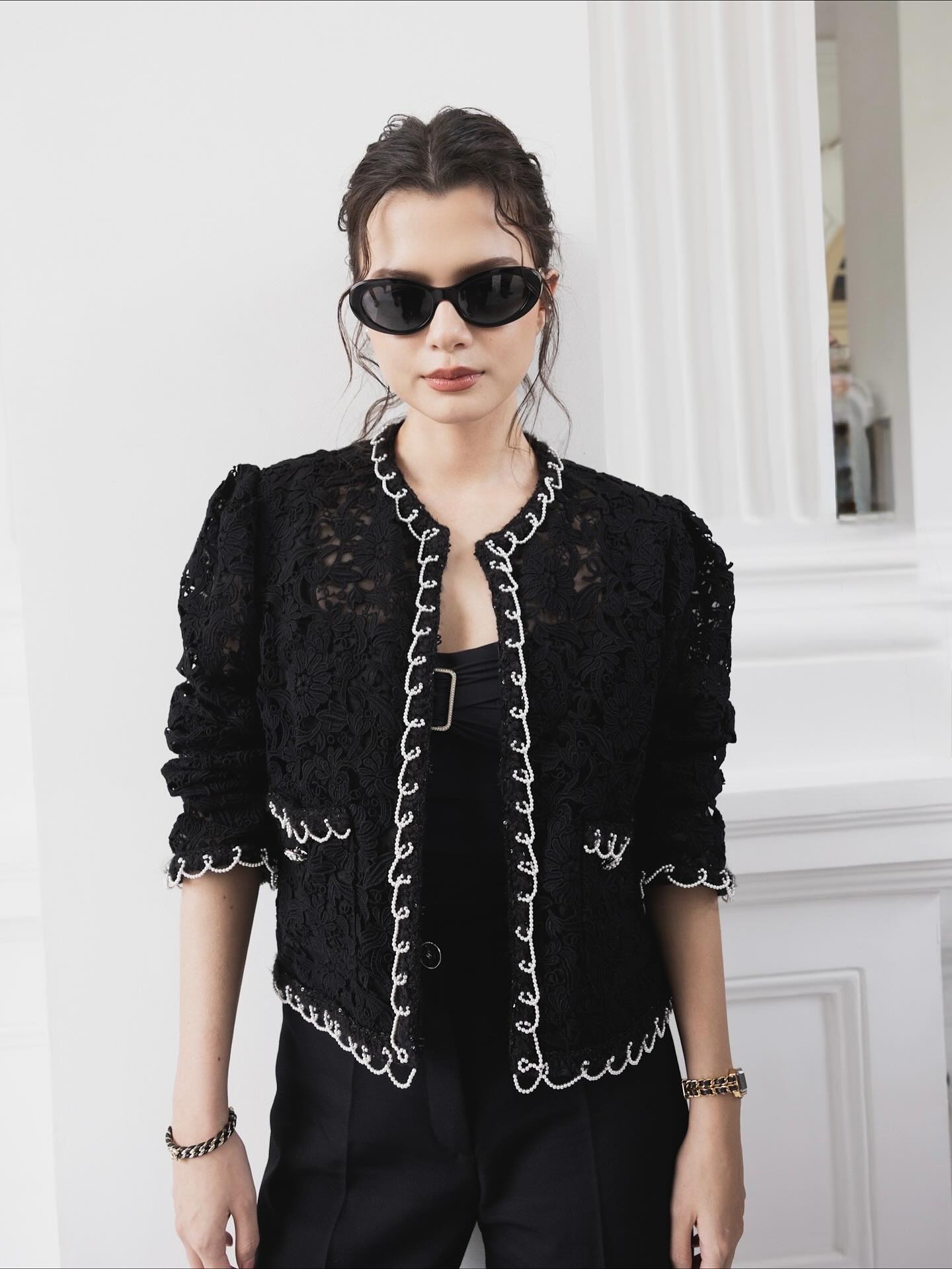 เบคกี้ - รีเบคก้า แพทรีเซีย อาร์มสตรอง