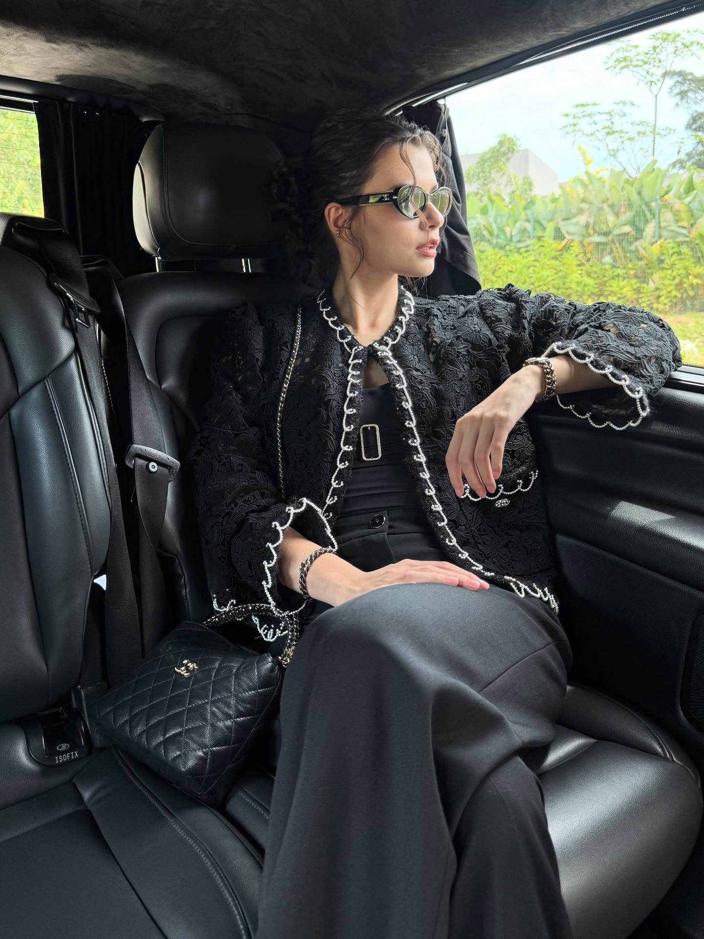 เบคกี้ - รีเบคก้า แพทรีเซีย อาร์มสตรอง