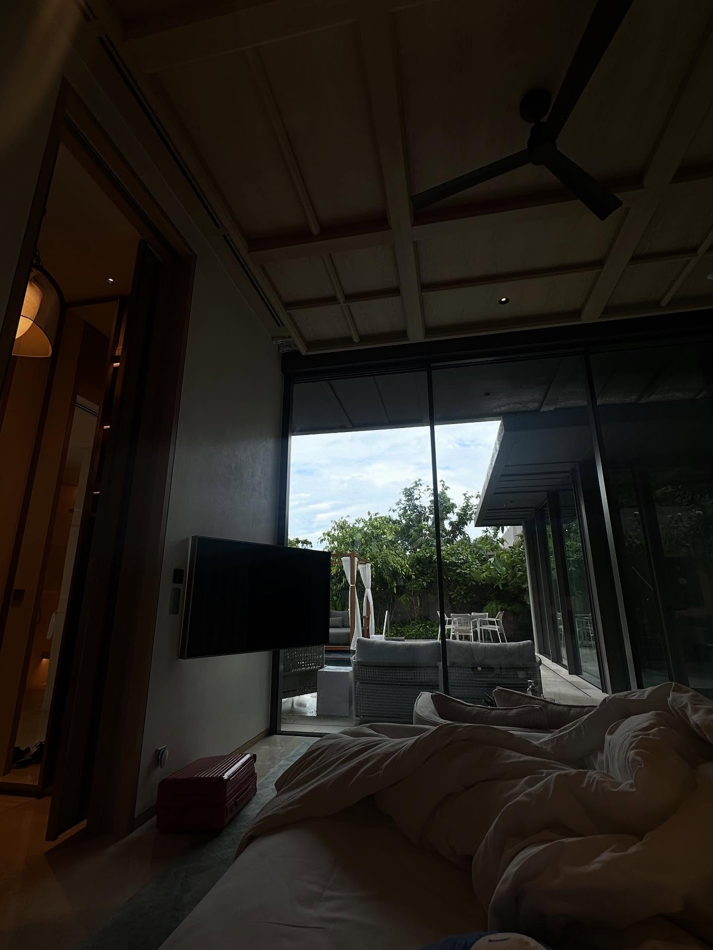 เบคกี้ - รีเบคก้า แพทรีเซีย อาร์มสตรอง