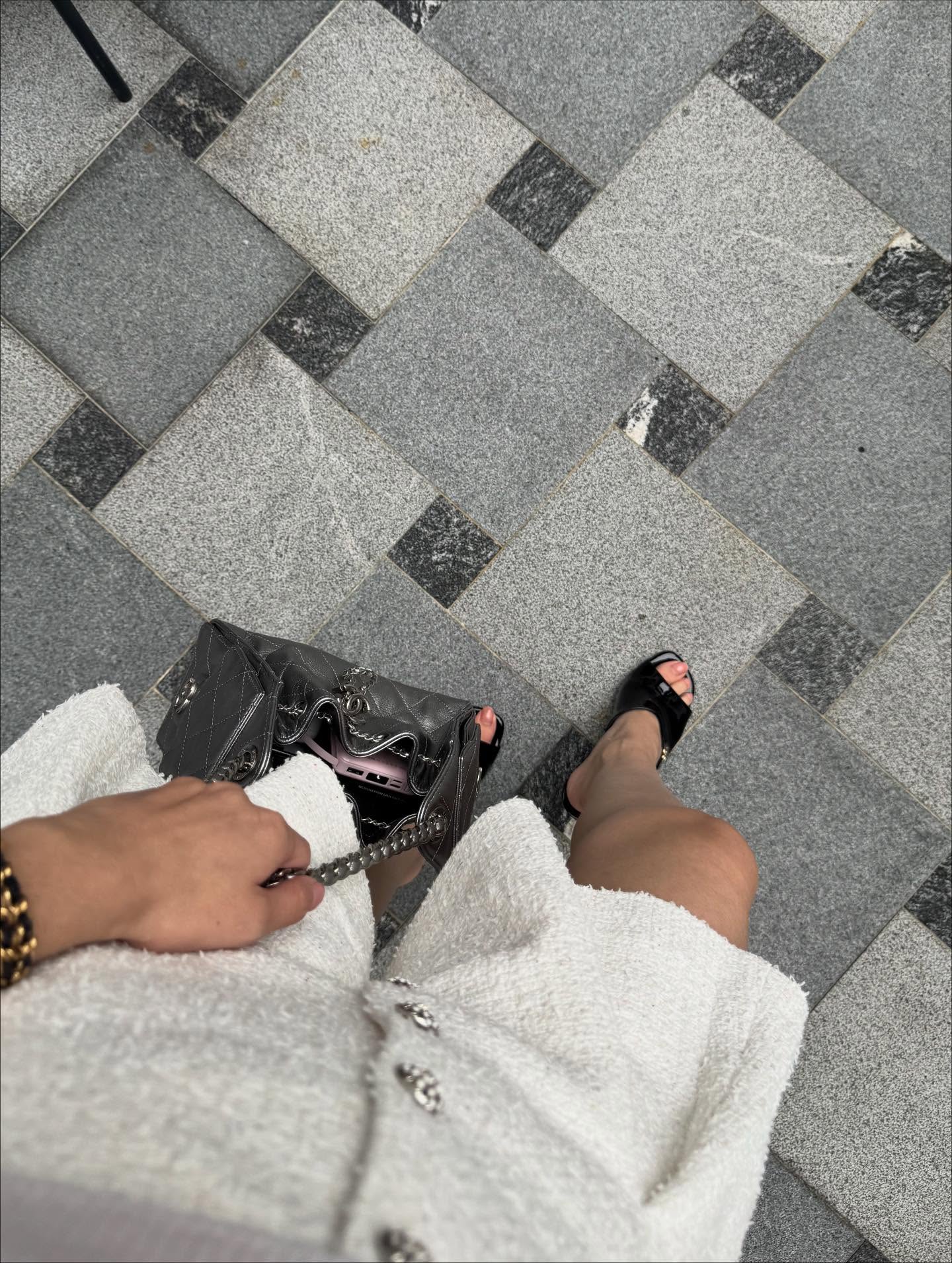 เบคกี้ - รีเบคก้า แพทรีเซีย อาร์มสตรอง