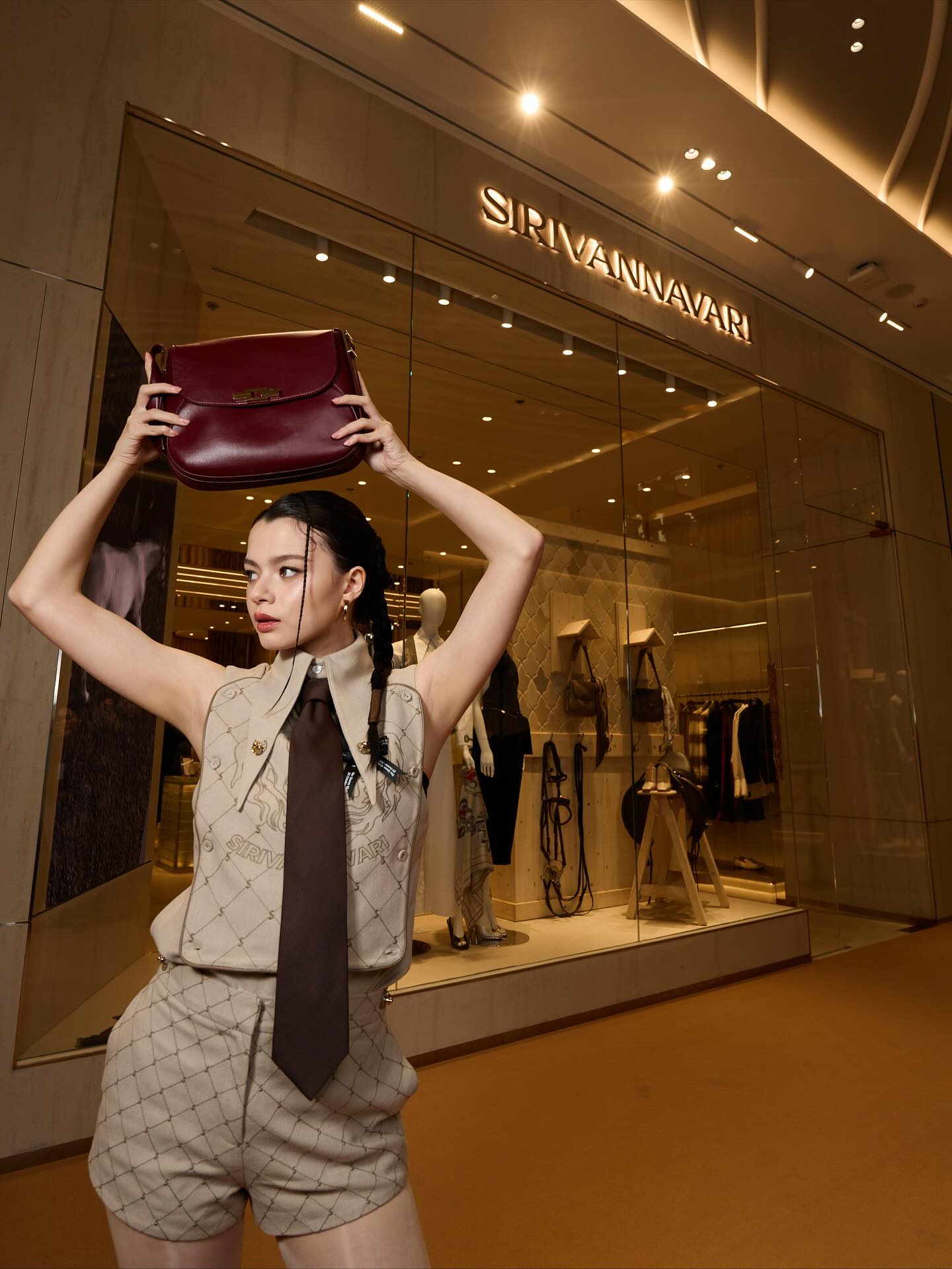 เบคกี้ - รีเบคก้า แพทรีเซีย อาร์มสตรอง