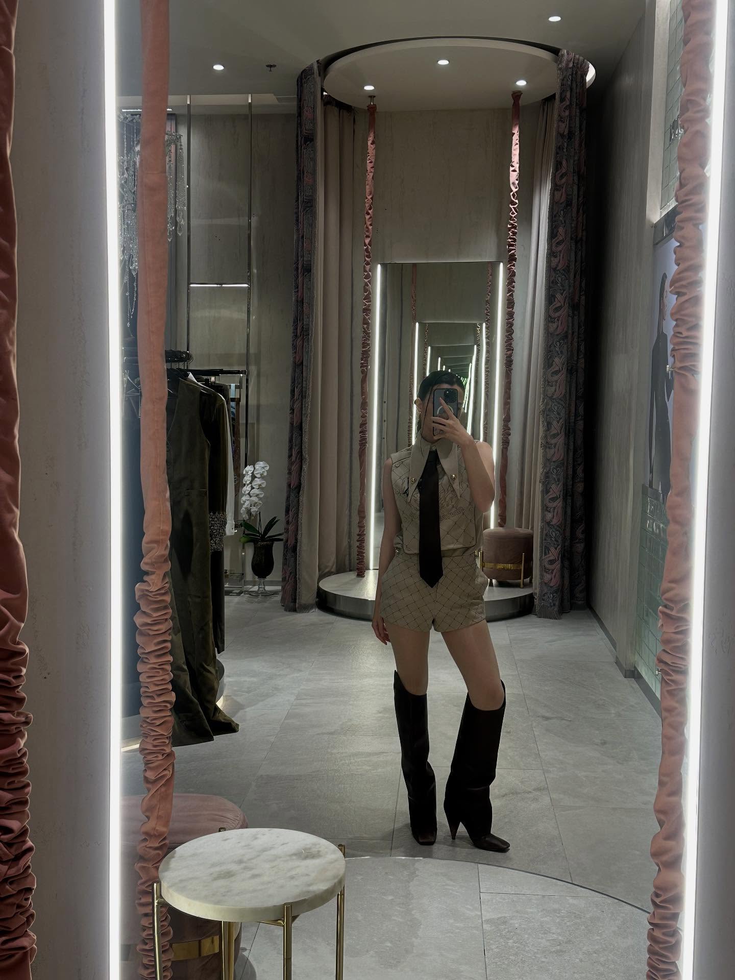 เบคกี้ - รีเบคก้า แพทรีเซีย อาร์มสตรอง