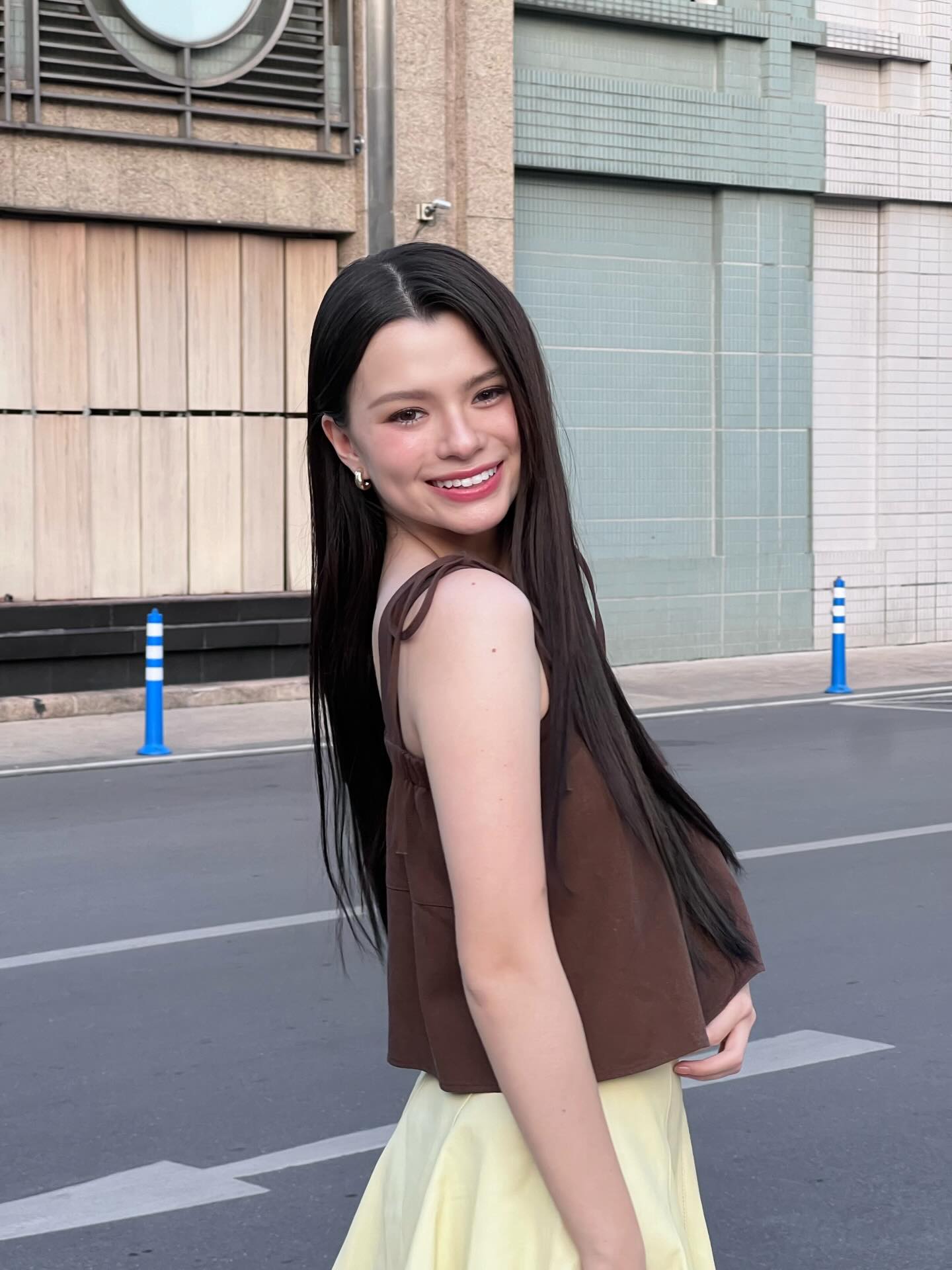 เบคกี้ - รีเบคก้า แพทรีเซีย อาร์มสตรอง