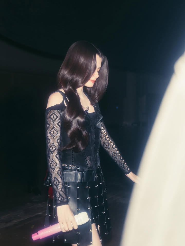 เบคกี้ - รีเบคก้า แพทรีเซีย อาร์มสตรอง