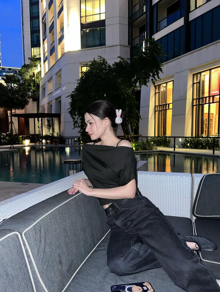 เบคกี้ - รีเบคก้า แพทรีเซีย อาร์มสตรอง