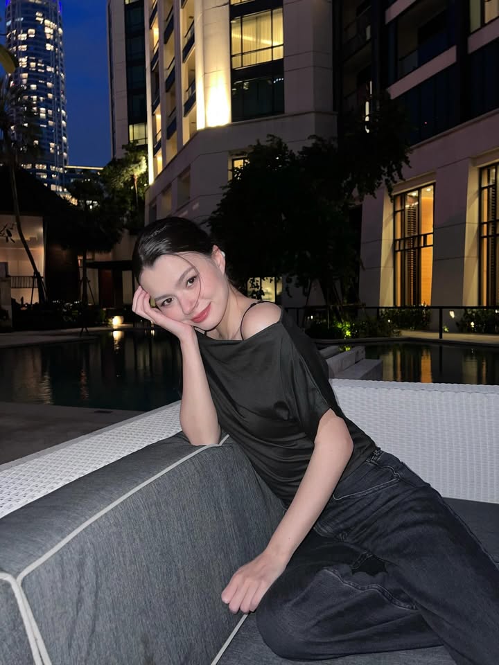 เบคกี้ - รีเบคก้า แพทรีเซีย อาร์มสตรอง