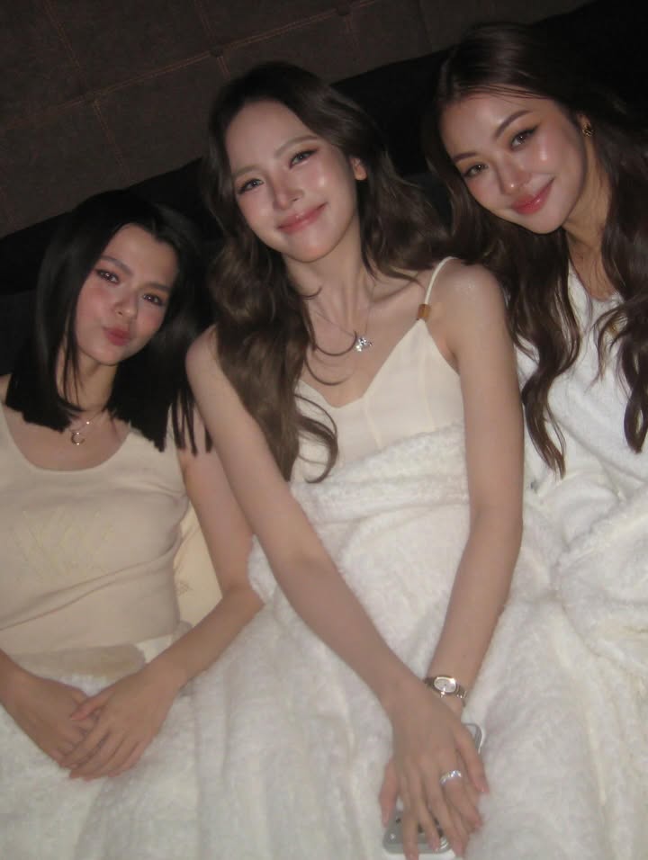 เบคกี้ - รีเบคก้า แพทรีเซีย อาร์มสตรอง