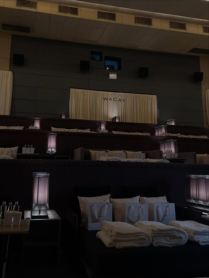 เบคกี้ - รีเบคก้า แพทรีเซีย อาร์มสตรอง