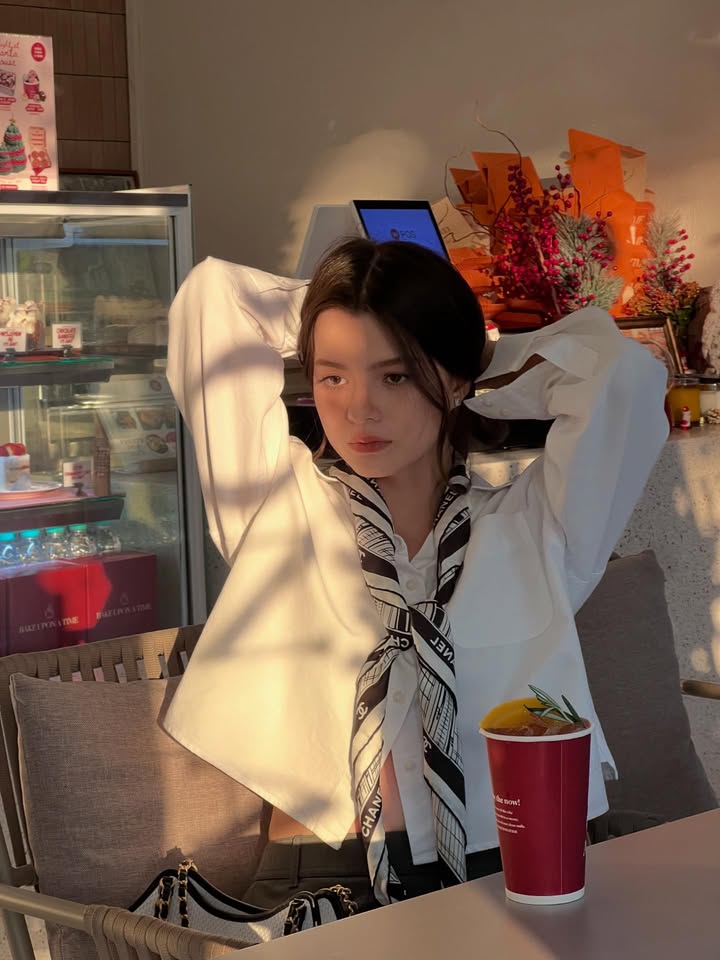 เบคกี้ - รีเบคก้า แพทรีเซีย อาร์มสตรอง