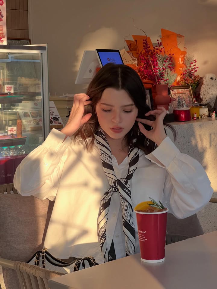 เบคกี้ - รีเบคก้า แพทรีเซีย อาร์มสตรอง