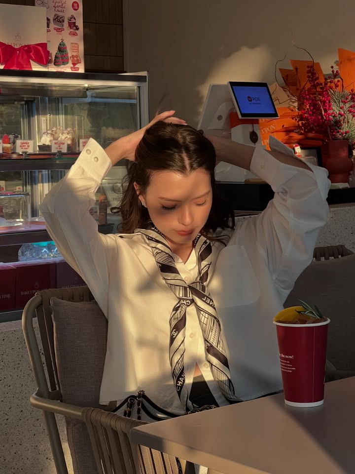 เบคกี้ - รีเบคก้า แพทรีเซีย อาร์มสตรอง