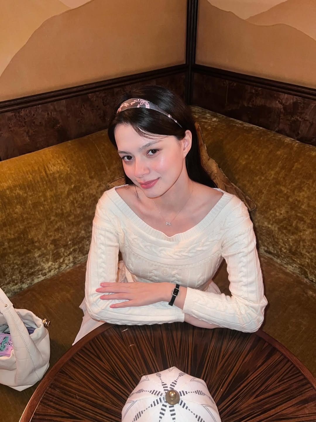 เบคกี้ - รีเบคก้า แพทรีเซีย อาร์มสตรอง