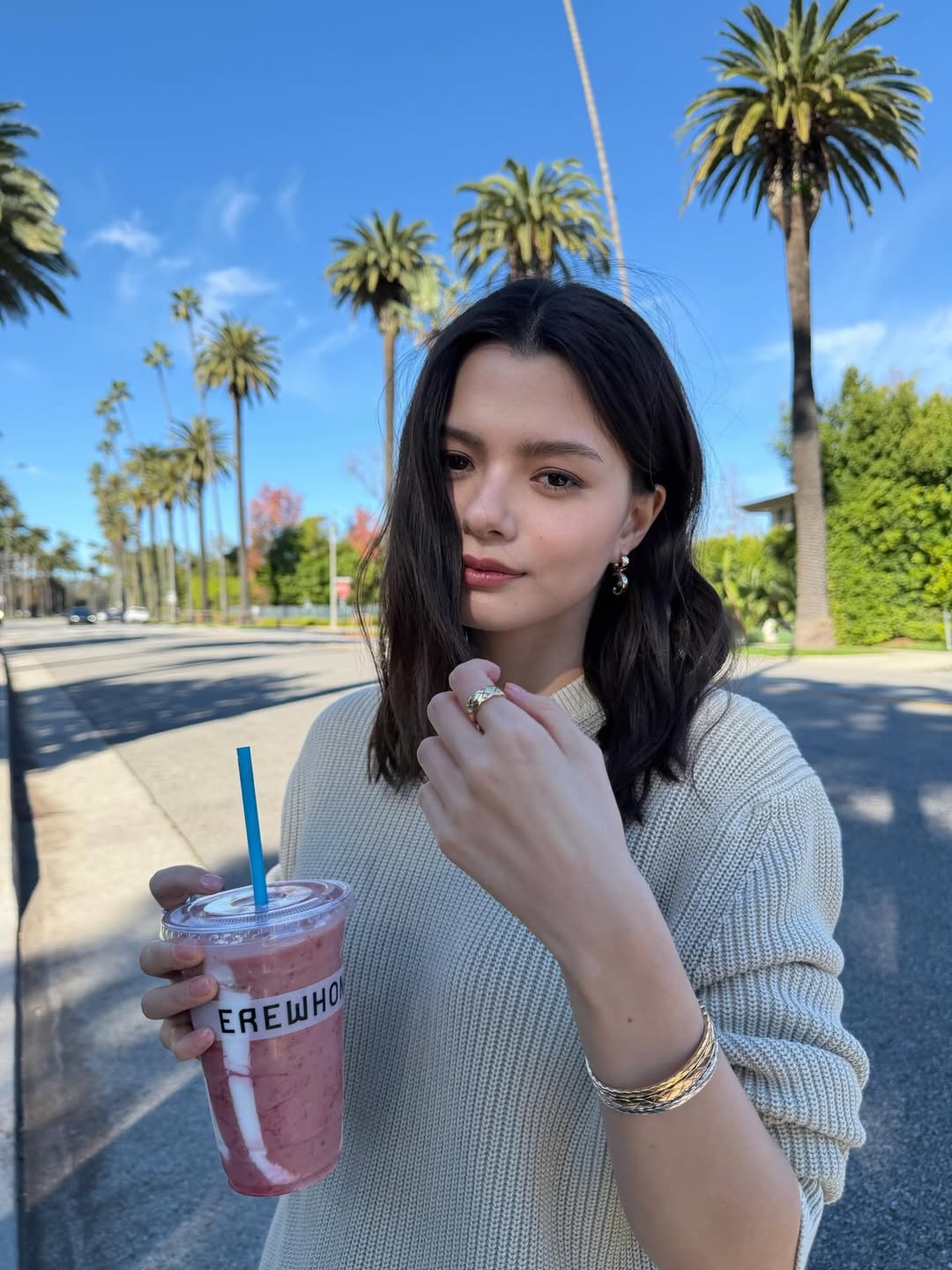 เบคกี้ - รีเบคก้า แพทรีเซีย อาร์มสตรอง