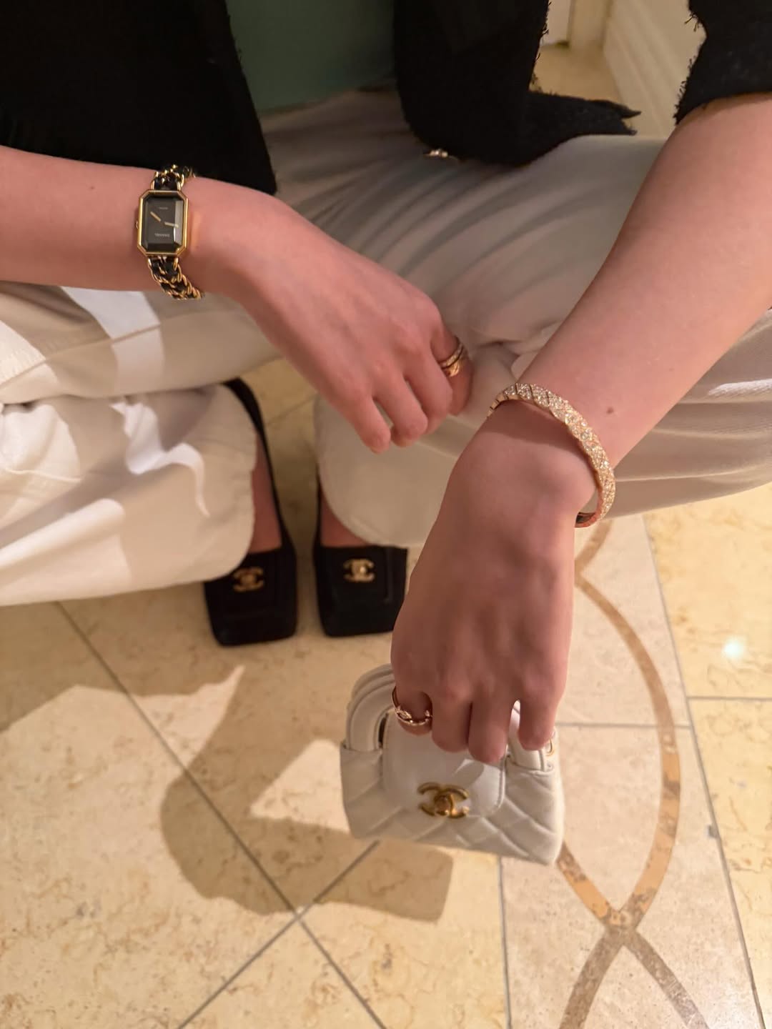 เบคกี้ - รีเบคก้า แพทรีเซีย อาร์มสตรอง