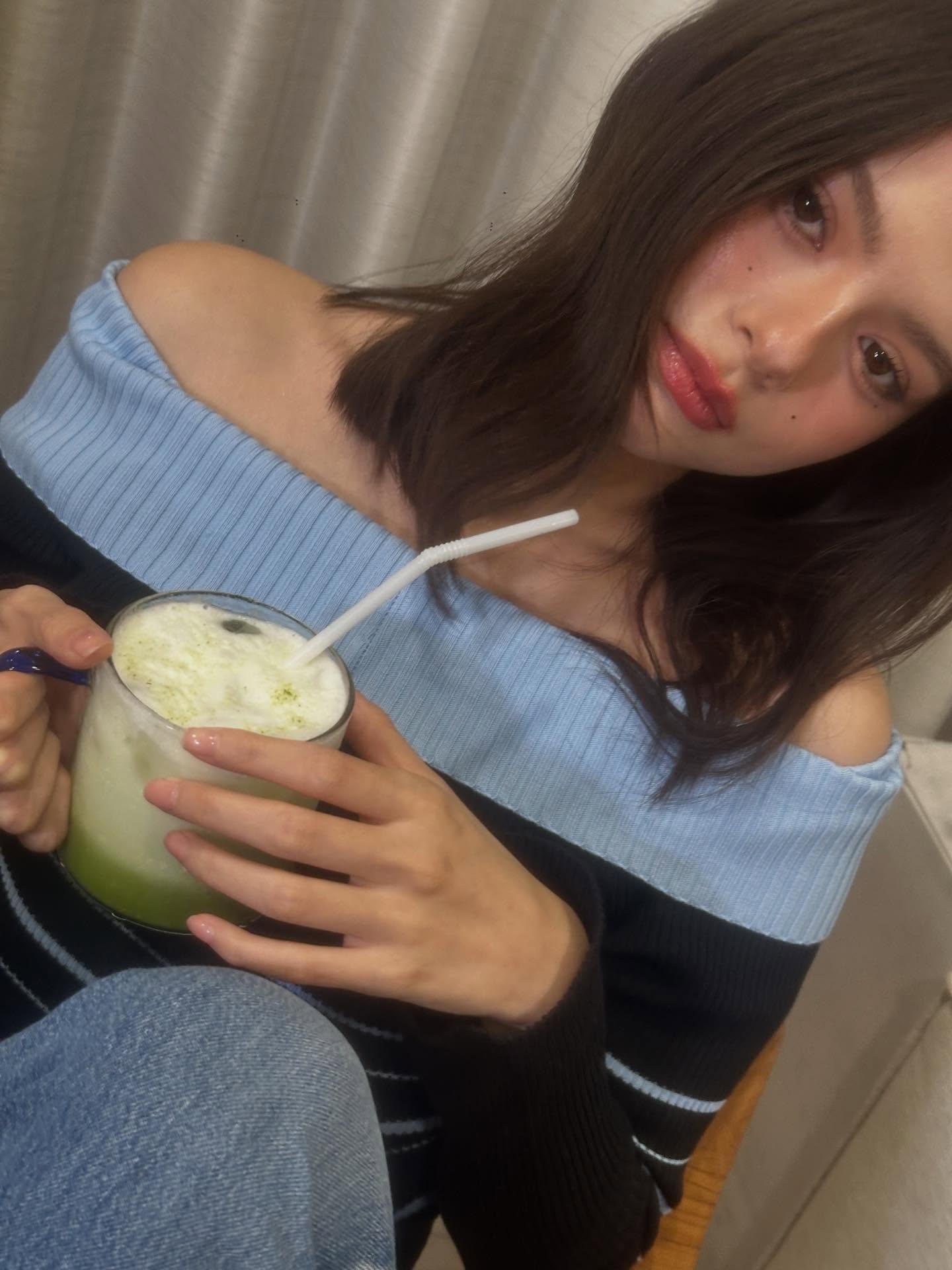 เบคกี้ - รีเบคก้า แพทรีเซีย อาร์มสตรอง