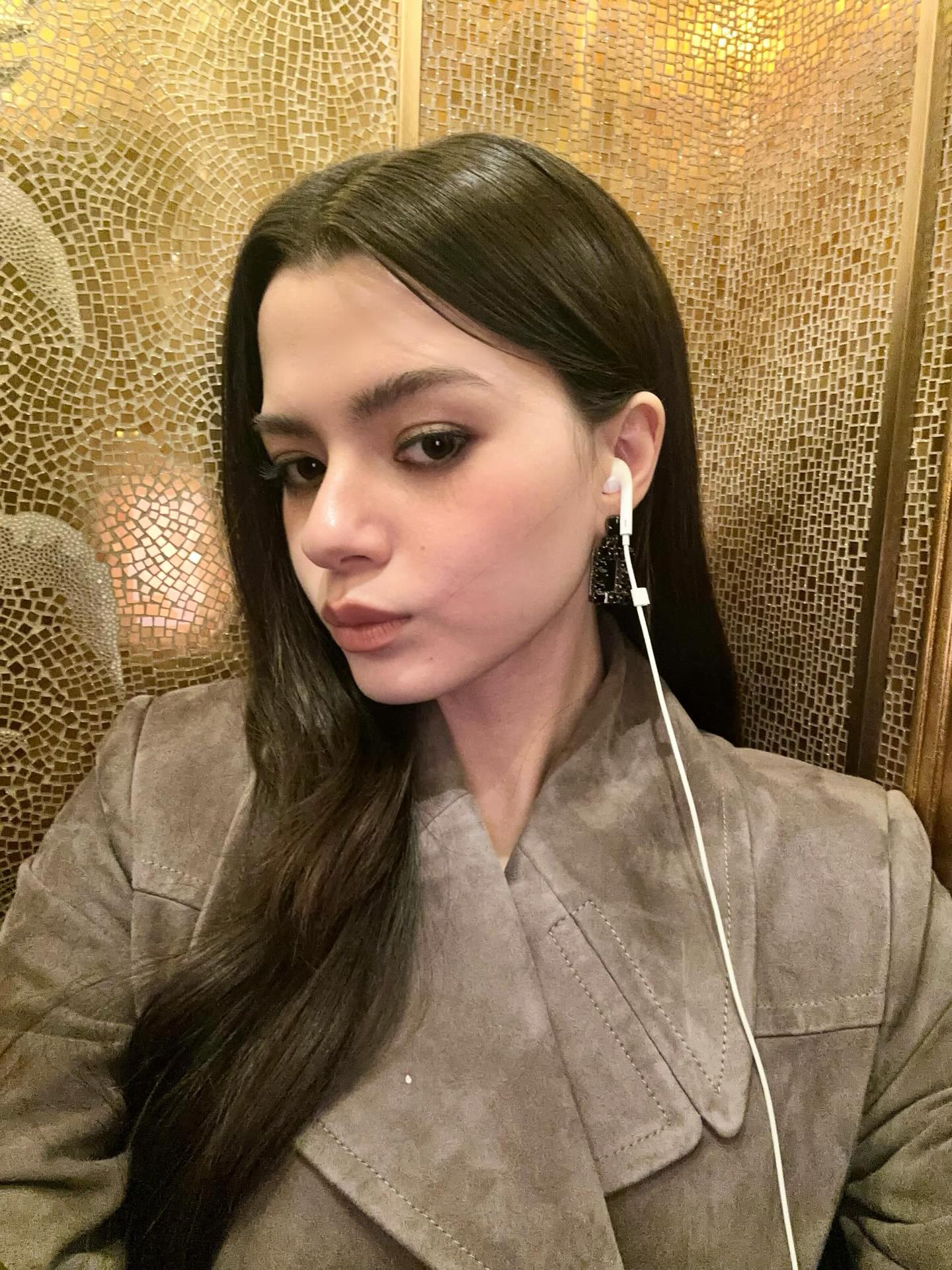 เบคกี้ - รีเบคก้า แพทรีเซีย อาร์มสตรอง