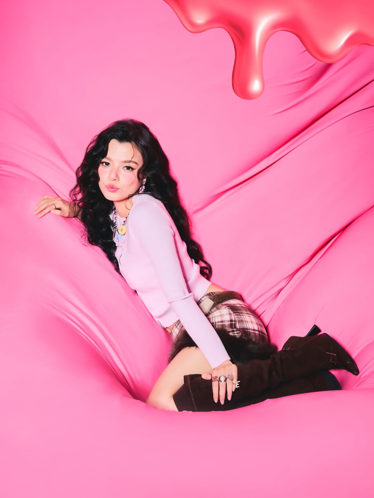 เบคกี้ - รีเบคก้า แพทรีเซีย อาร์มสตรอง