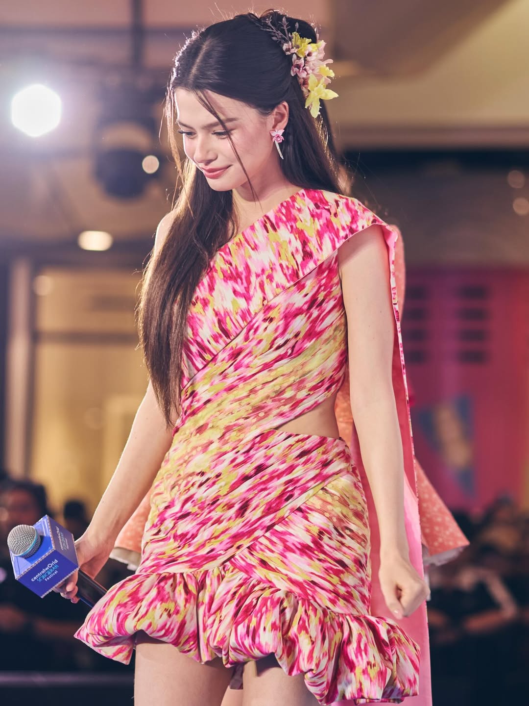 เบคกี้ - รีเบคก้า แพทรีเซีย อาร์มสตรอง