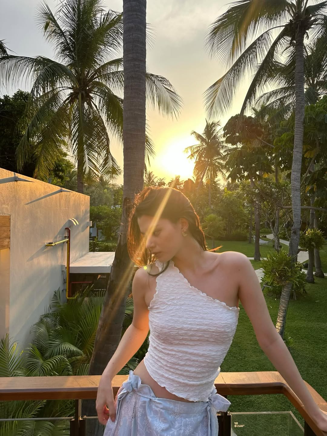 เบคกี้ - รีเบคก้า แพทรีเซีย อาร์มสตรอง