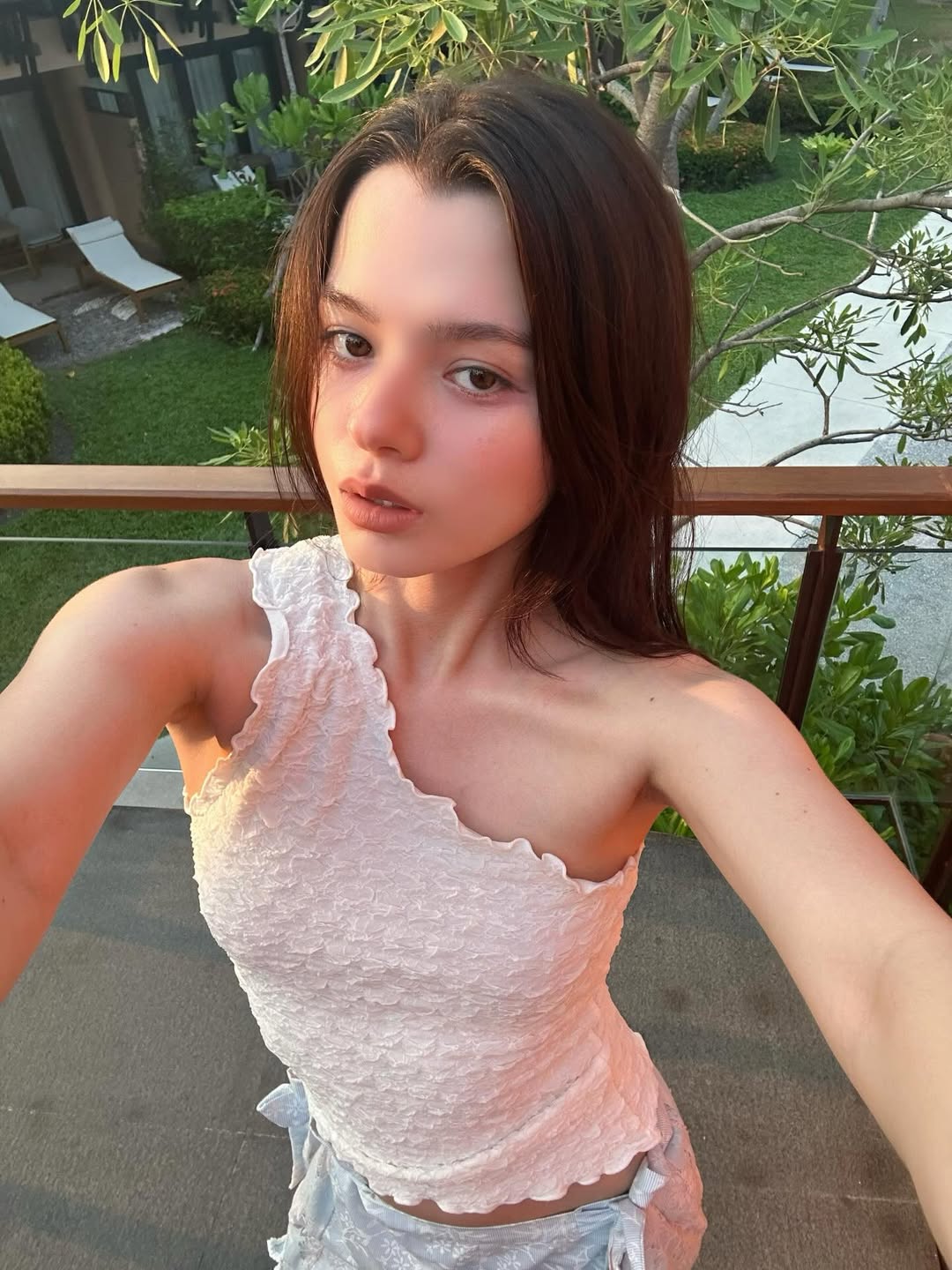 เบคกี้ - รีเบคก้า แพทรีเซีย อาร์มสตรอง