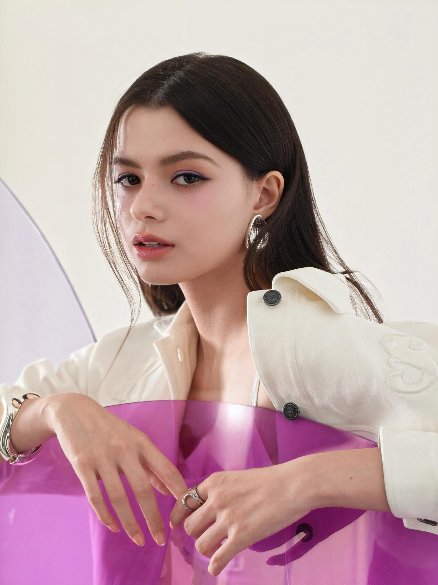 เบคกี้ - รีเบคก้า แพทรีเซีย อาร์มสตรอง