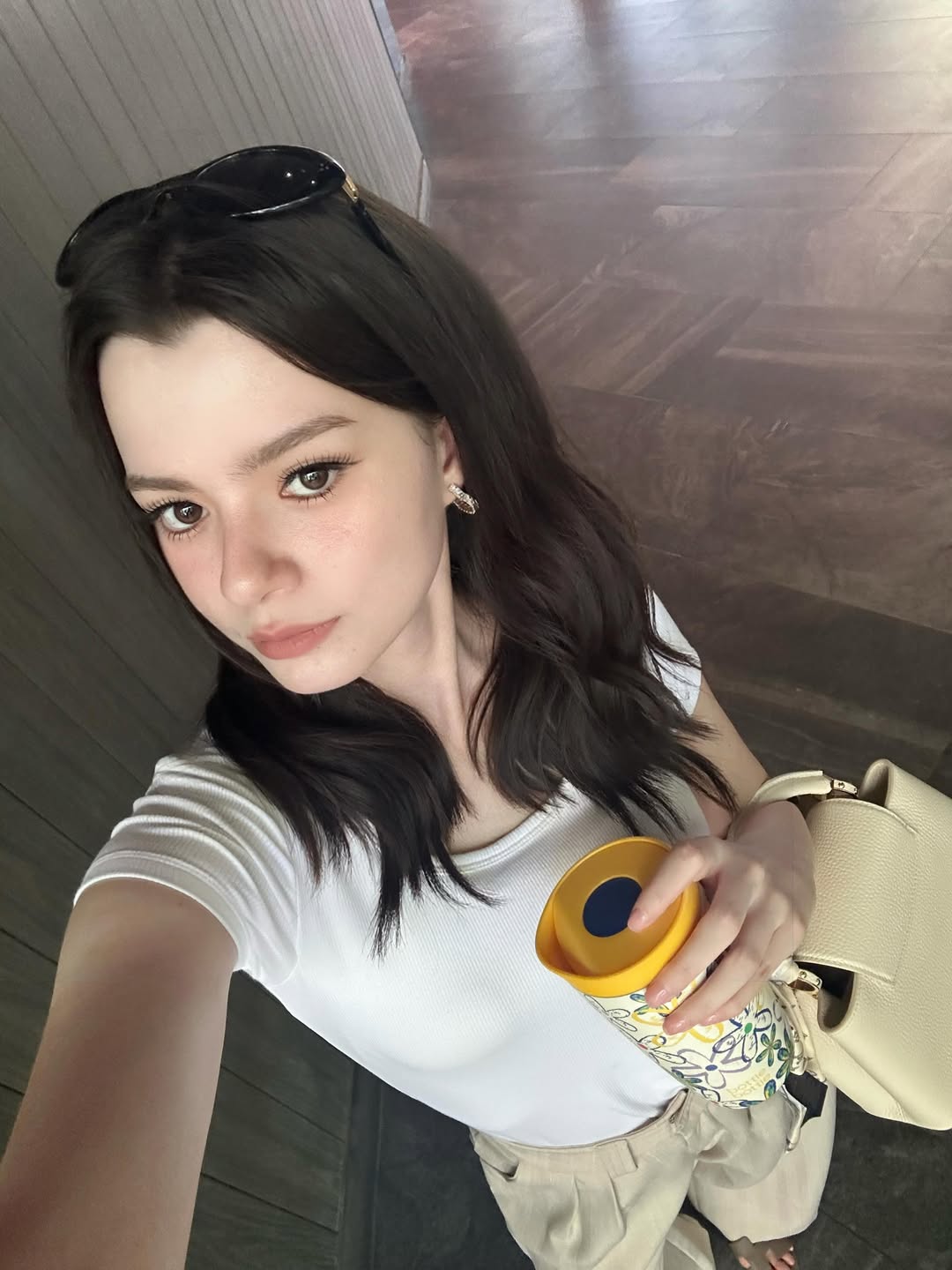 เบคกี้ - รีเบคก้า แพทรีเซีย อาร์มสตรอง