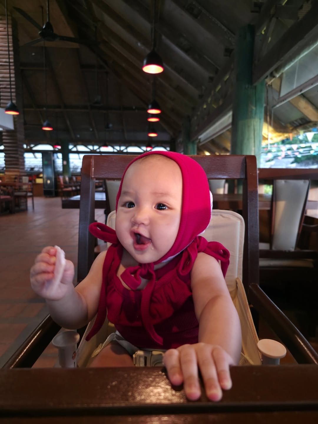เนเน่ - พรนับพัน พรเพ็ญพิพัฒน์