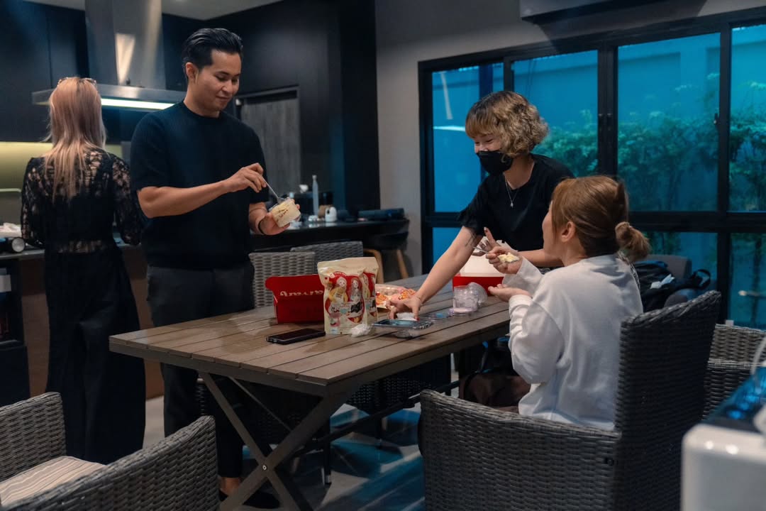เนเน่ - พรนับพัน พรเพ็ญพิพัฒน์