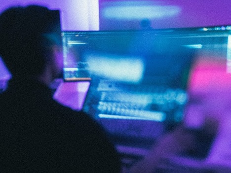 เนเน่ - พรนับพัน พรเพ็ญพิพัฒน์