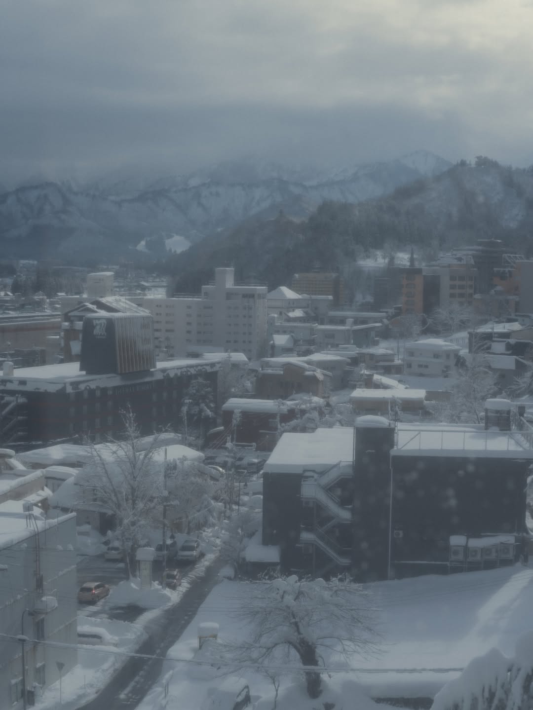 เนเน่ - พรนับพัน พรเพ็ญพิพัฒน์