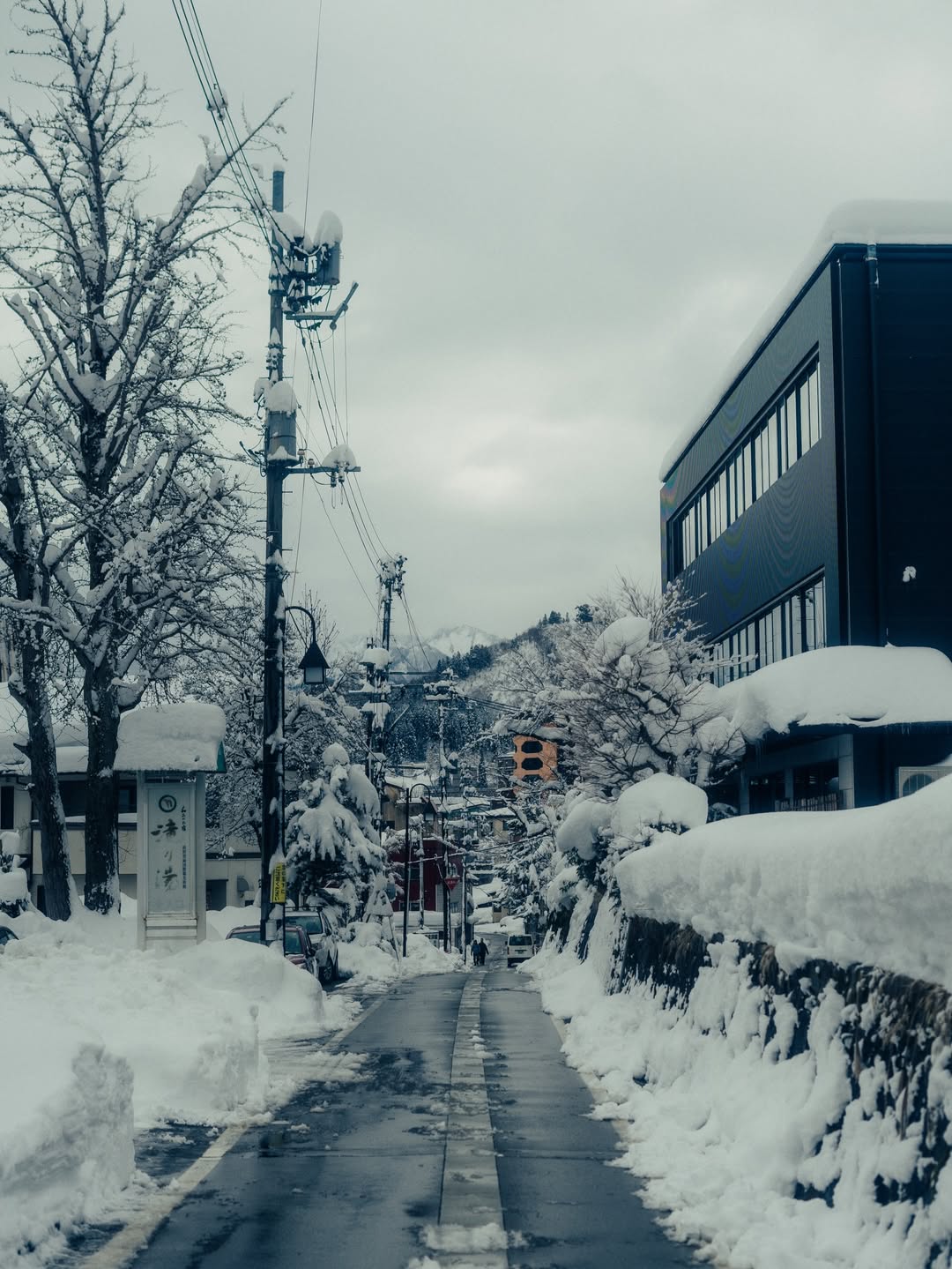 เนเน่ - พรนับพัน พรเพ็ญพิพัฒน์
