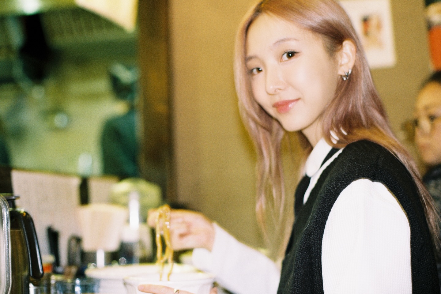 เนเน่ - พรนับพัน พรเพ็ญพิพัฒน์