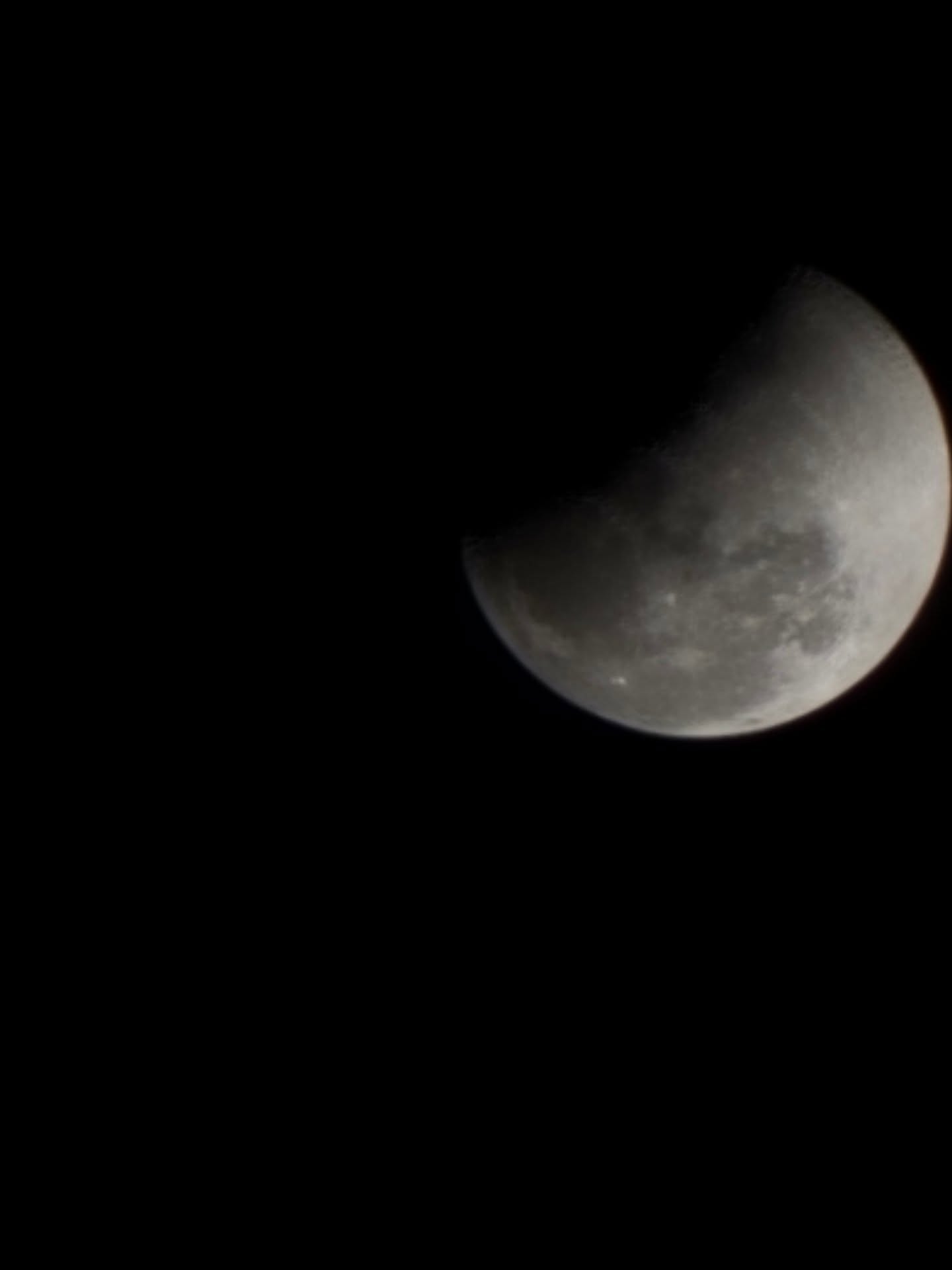 เนเน่ - พรนับพัน พรเพ็ญพิพัฒน์