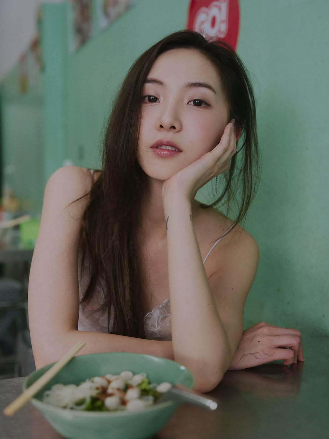 เนเน่ - พรนับพัน พรเพ็ญพิพัฒน์