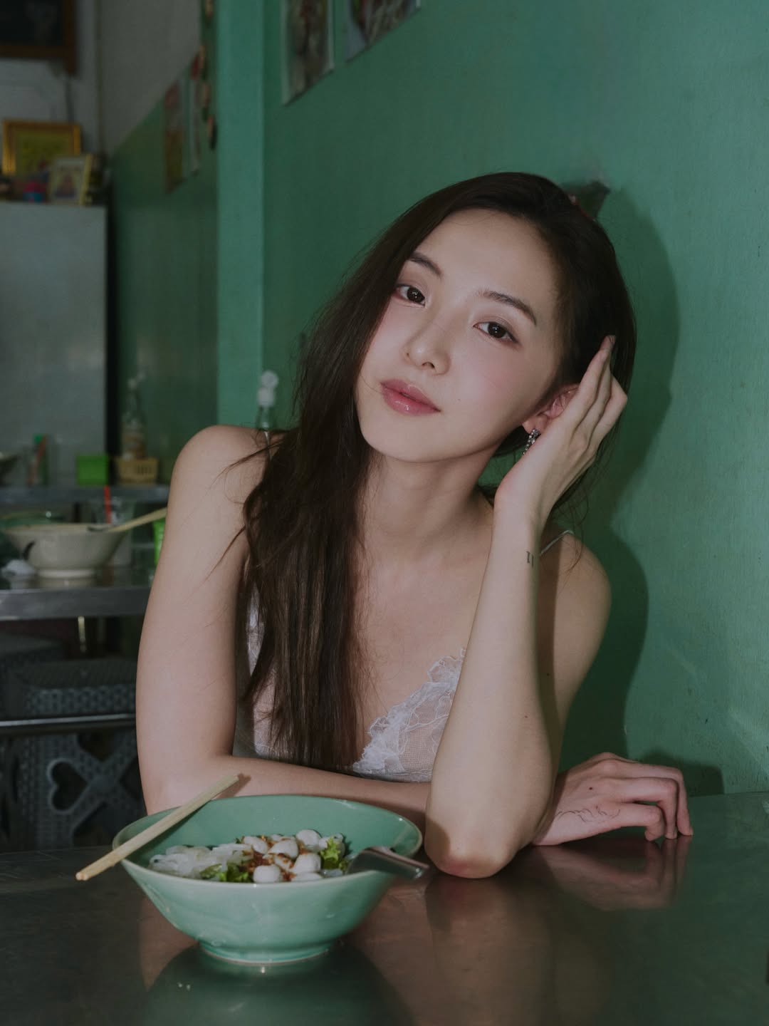 เนเน่ - พรนับพัน พรเพ็ญพิพัฒน์