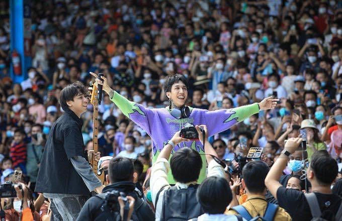 เปิ้ล - นาคร ศิลาชัย